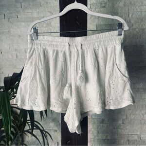 FREE PEOPLE Karlie Eyelet Cream Ivory Boho Shorts Size M